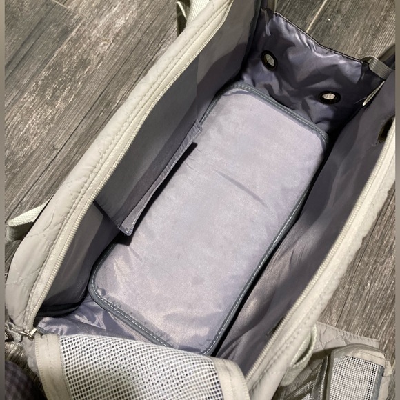 2 Tone Quilted Soft Sided Pet Carrier/Hand Bag * USED ONCE! - Picture 6 of 6